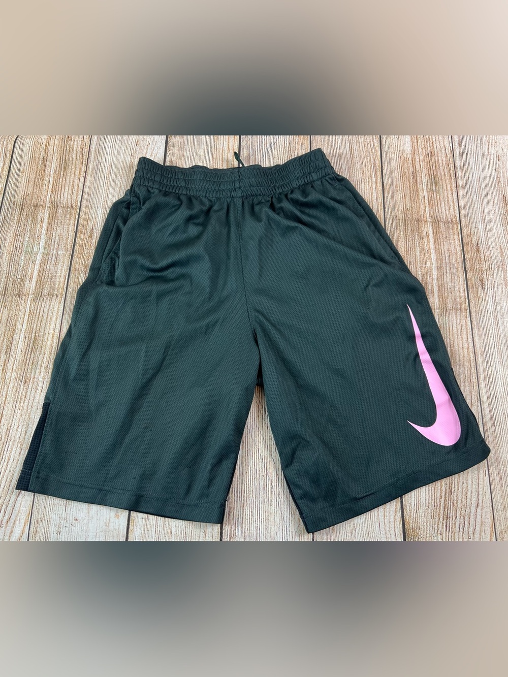 Nike Dri Fit Boys Basketball Green Pink Shorts Youth Size XL